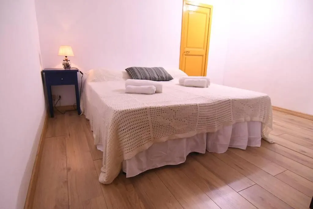 Apartment The Yellow House Catania Italy