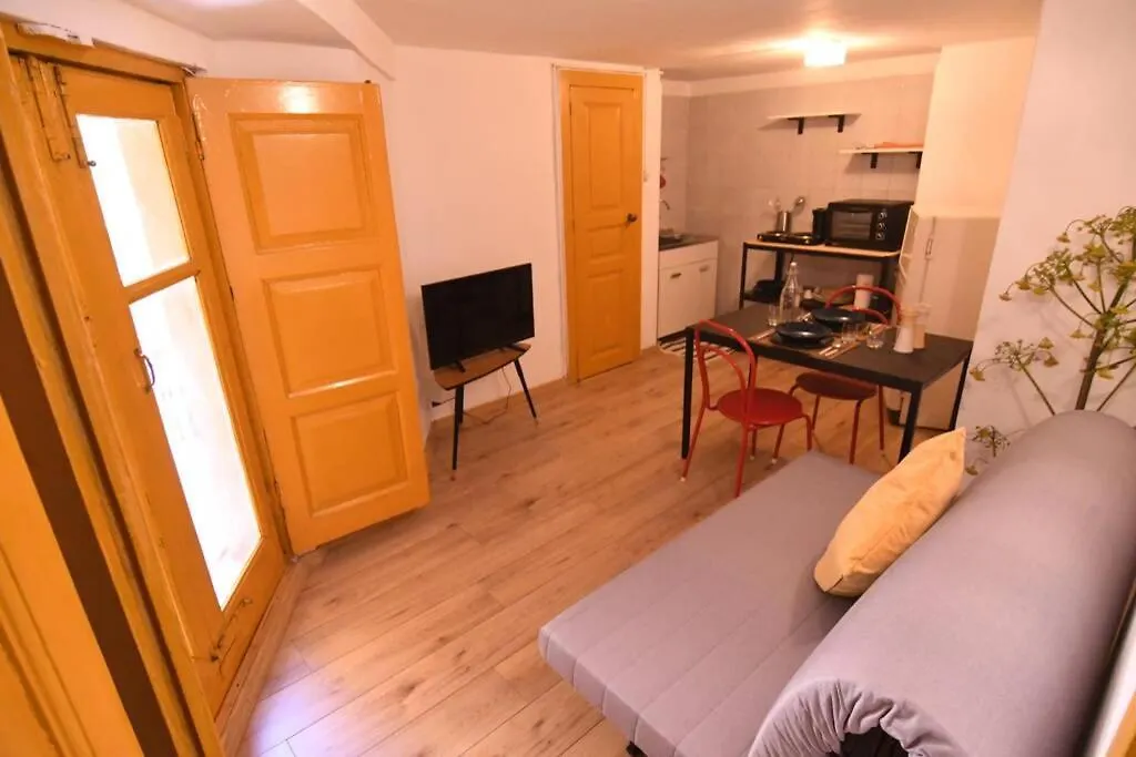 Apartment The Yellow House Catania