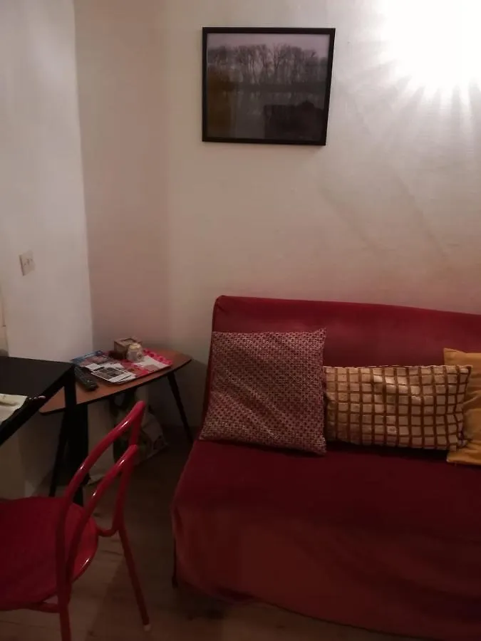 Apartment The Yellow House Catania